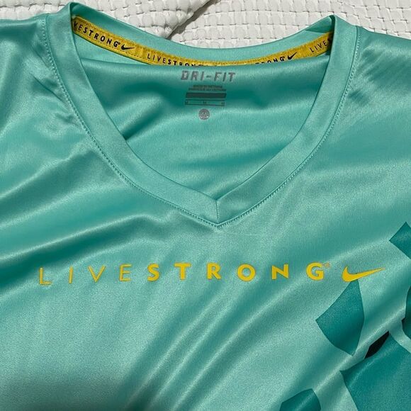 NWOT- Nike- M. Dri Fit Livestrong Top - Picture 4 of 6